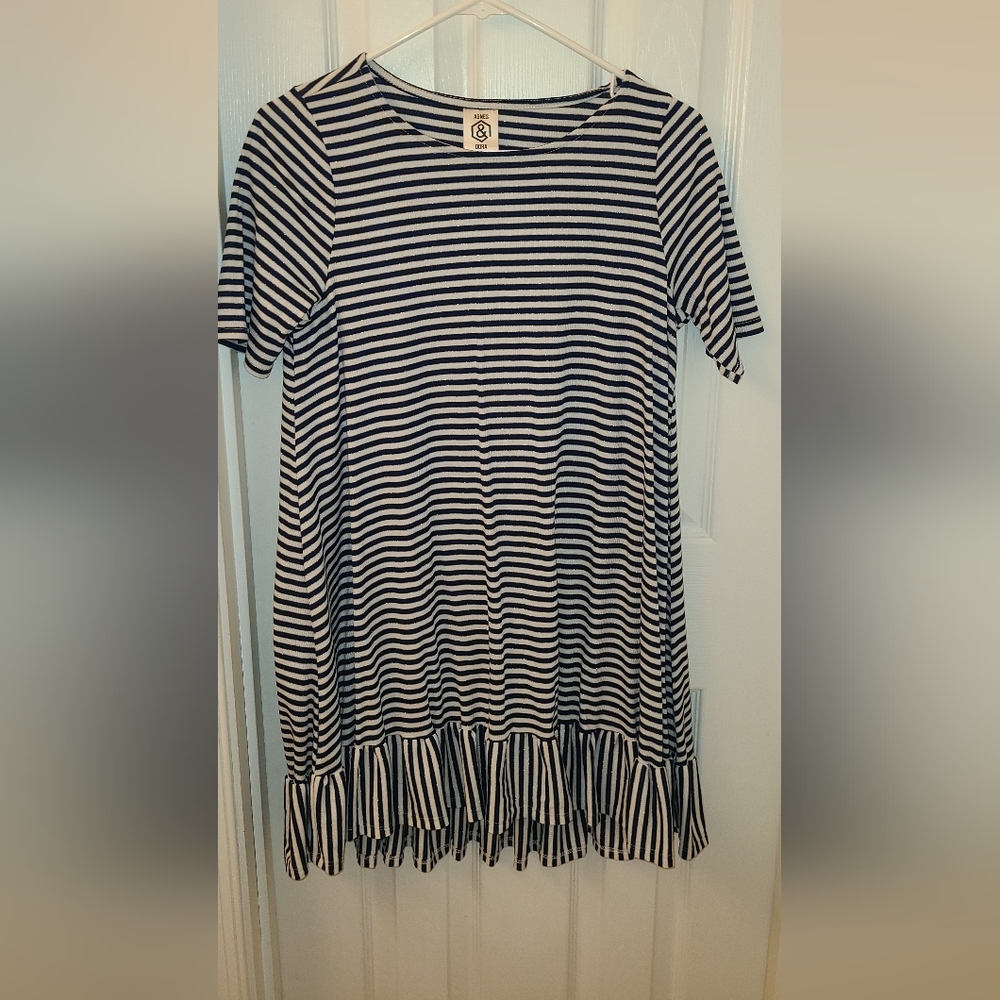 Agnes & Dora ruffle tunic
